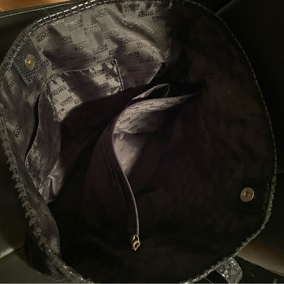 Michael Kors MK Large Black Snakeskin Tote - Picture 6 of 10